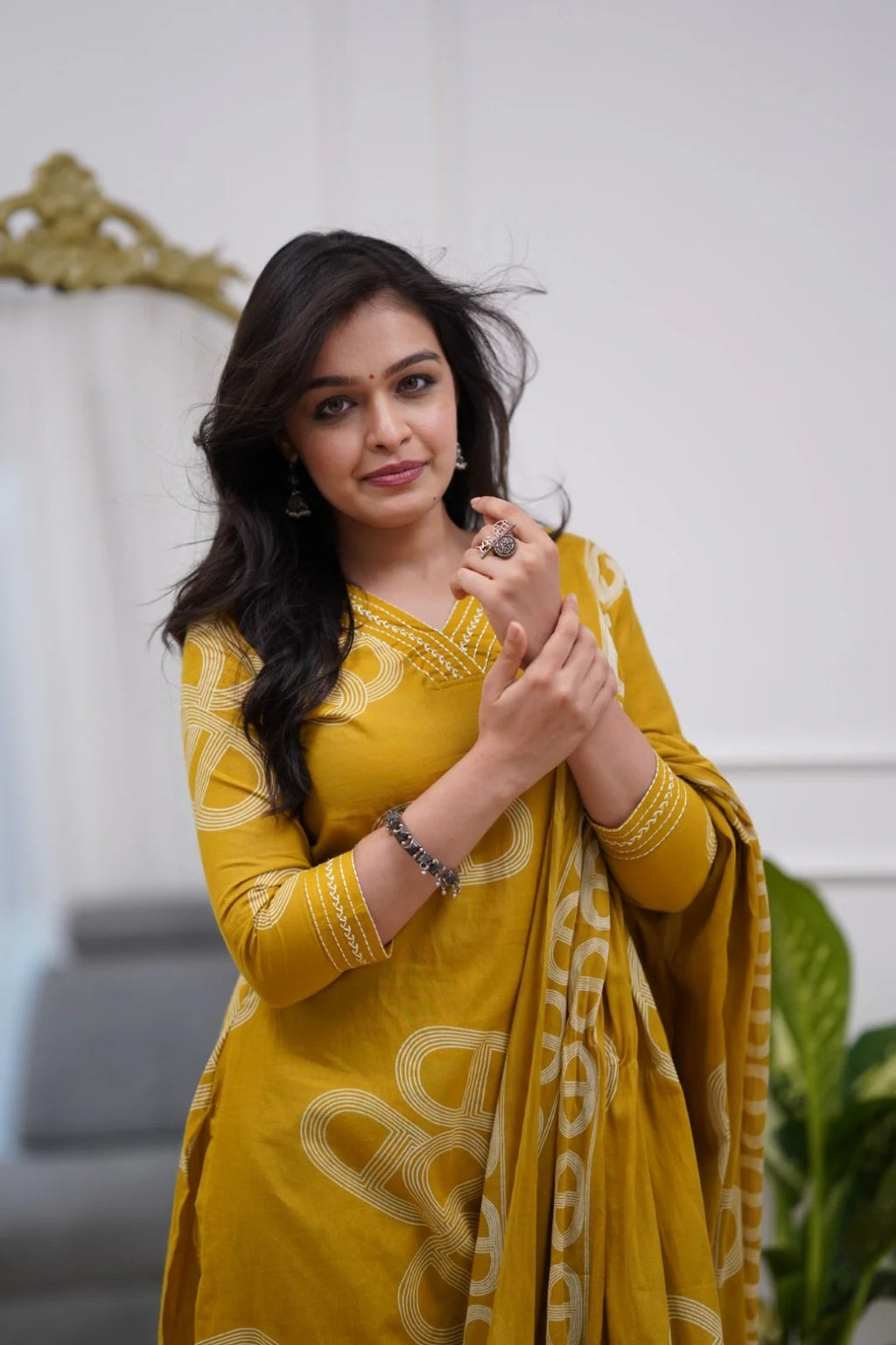 Avanti Chanderi Elegance Suit Set